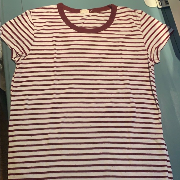 Red and white striped t-shirt - Picture 2 of 3